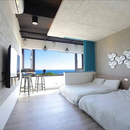 琉球茶室 現代館 Bed & Breakfast เสี่ยวหลิวฉิว ภายนอก รูปภาพ